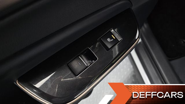 Toyota CROWN 2.5 4WD Hybrid купить на сайте DeffCars