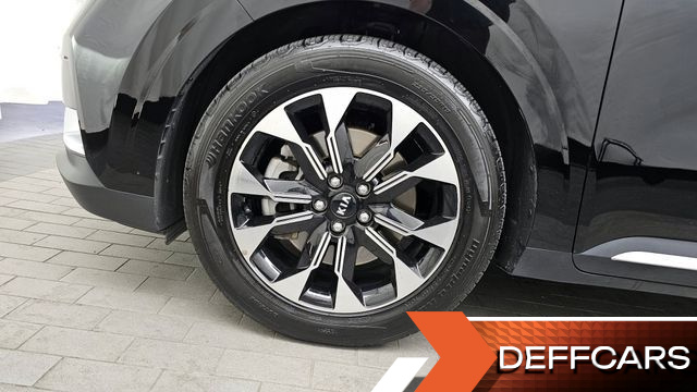Kia CARNIVAL Gasoline 9-Seater Signature купить на сайте DeffCars