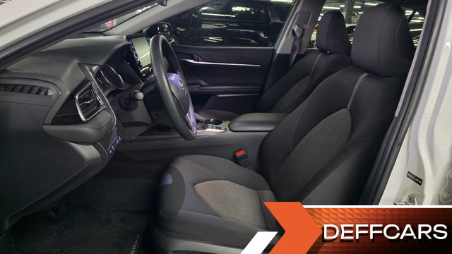 Toyota CAMRY 2.5 LE Hybrid купить на сайте DeffCars