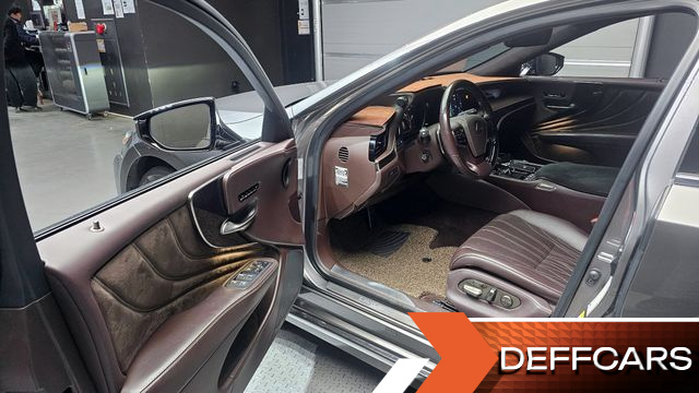 Lexus LS 3.5 Luxury AWD купить на сайте DeffCars