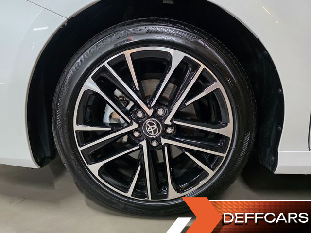Toyota CAMRY 2.5 XLE Hybrid купить на сайте DeffCars