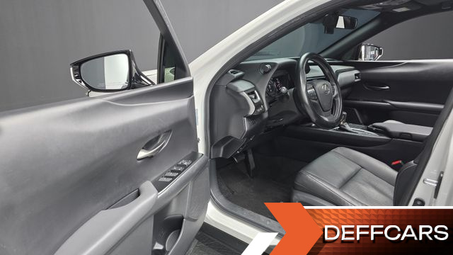 Lexus UX 2.0 2WD купить на сайте DeffCars