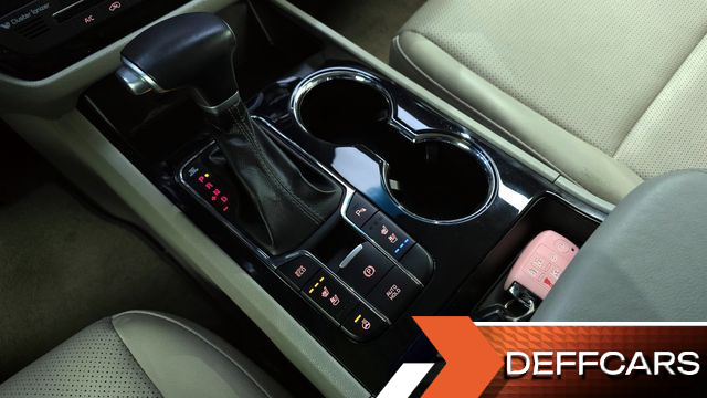Kia CARNIVAL 9-Seater Prstige купить на сайте DeffCars