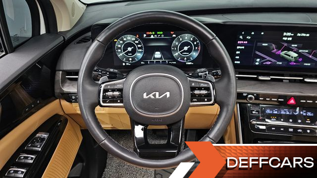 Kia CARNIVAL Gasoline 9-Seater Signature купить на сайте DeffCars
