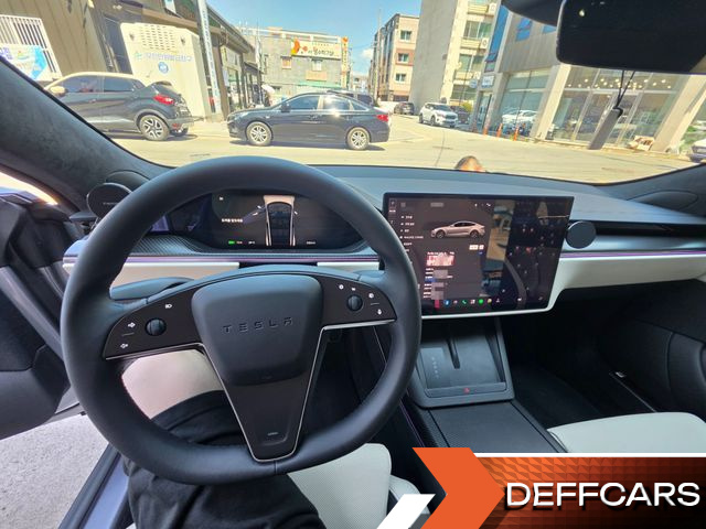 Tesla MODEL S Plaid купить на сайте DeffCars