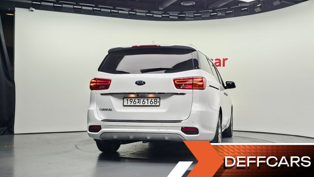 Kia CARNIVAL 9-Seater Prstige купить на сайте DeffCars