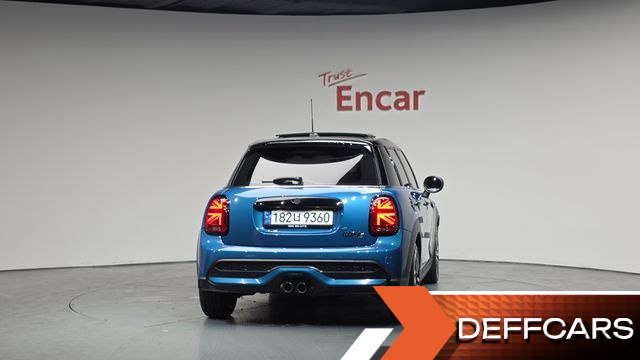 Mini COOPER 5Door Classic Third Generation купить на сайте DeffCars