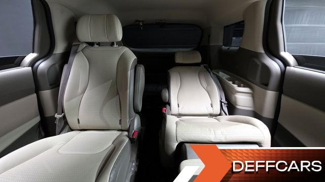 Kia CARNIVAL Gasoline 7-Seater Signature купить на сайте DeffCars