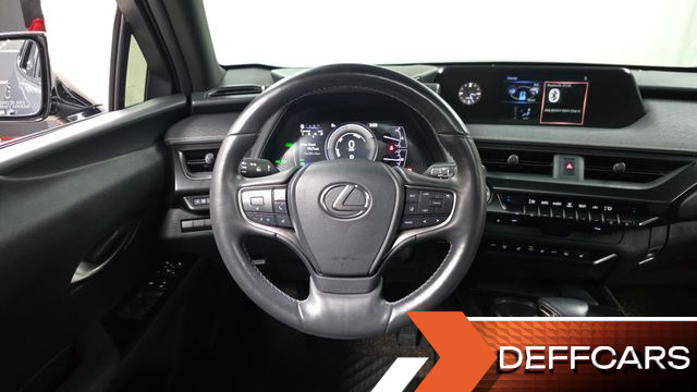 Lexus UX 2.0 2WD купить на сайте DeffCars