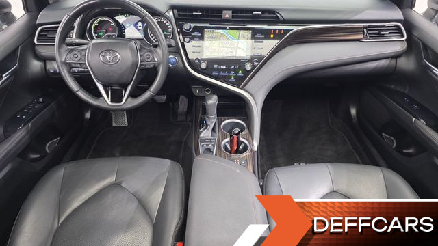 Toyota CAMRY 2.5 XLE Hybrid купить на сайте DeffCars