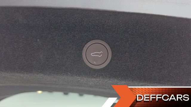 Tesla MODEL Y Long Range AWD купить на сайте DeffCars