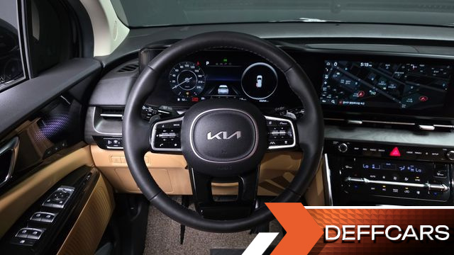 Kia CARNIVAL Gasoline 9-Seater Signature купить на сайте DeffCars