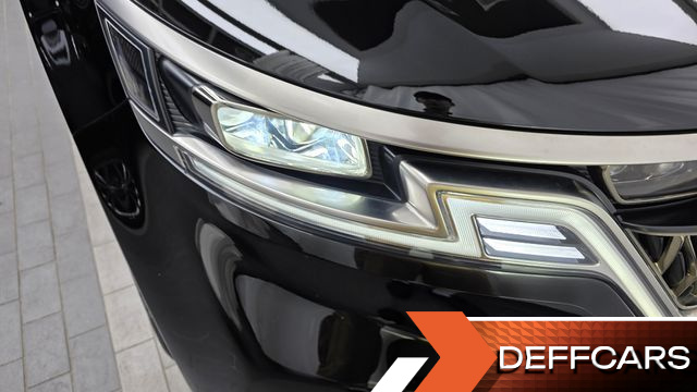 Kia CARNIVAL Gasoline 9-Seater Signature купить на сайте DeffCars
