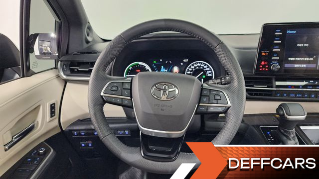 Toyota SIENNA 2.5 Hybrid 2WD купить на сайте DeffCars