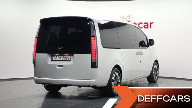 Hyundai STARIA L3.5 Lounge 7-Seater Inspiration купить на сайте DeffCars