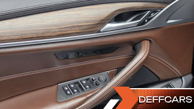 BMW 5-SERIES 530i M Sport Package Plus купить на сайте DeffCars