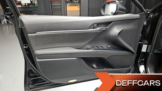 Toyota CAMRY 2.5 XLE Hybrid купить на сайте DeffCars