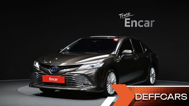 Toyota CAMRY 2.5 XLE Hybrid купить на сайте DeffCars
