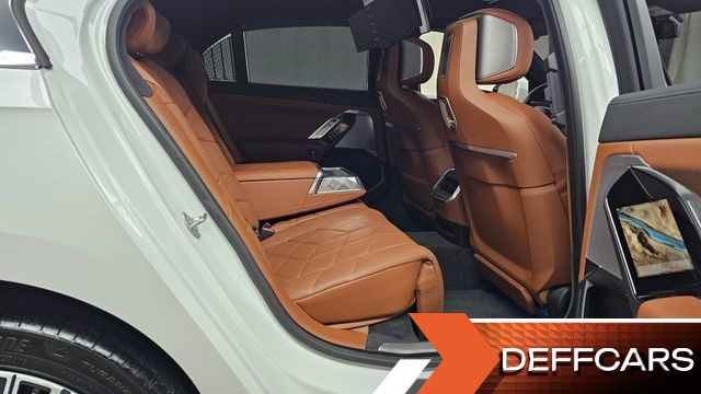 BMW 7-SERIES 740i sDrive Design Pure Excellence купить на сайте DeffCars
