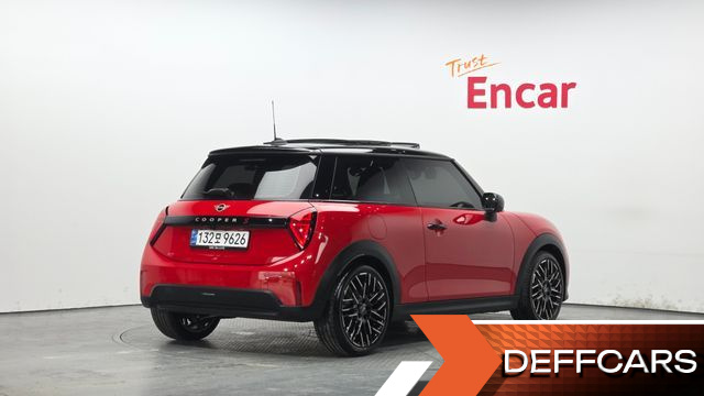 Mini COOPER Favoured купить на сайте DeffCars