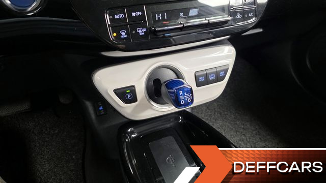 Toyota PRIUS 1.8 купить на сайте DeffCars