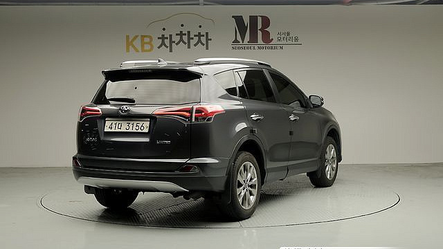 Toyota RAV4 2.5 2WD 4th купить на сайте DeffCars