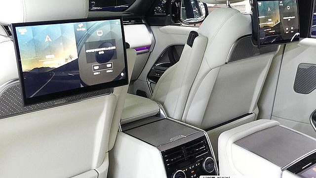 Land Rover RANGE ROVER P530 Autobiography Long Wheel Base купить на сайте DeffCars