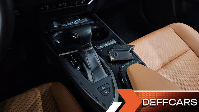 Lexus UX 2.0 2WD купить на сайте DeffCars