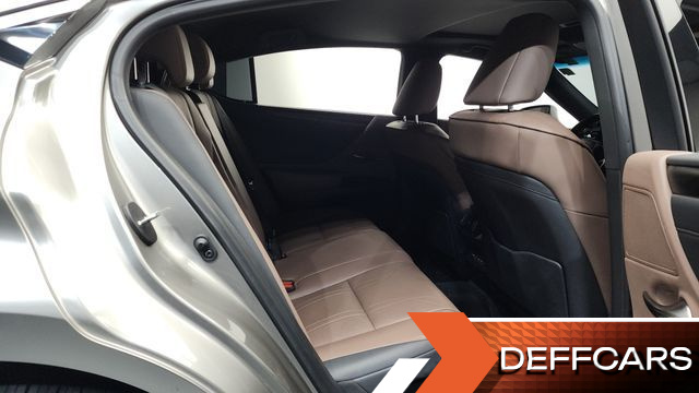 Lexus ES Luxury Plus купить на сайте DeffCars