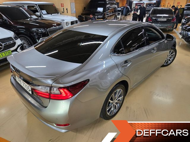 Lexus ES Executive XV60 купить на сайте DeffCars