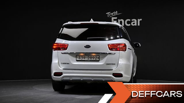 Kia CARNIVAL 7-Seater Limousine VIP купить на сайте DeffCars