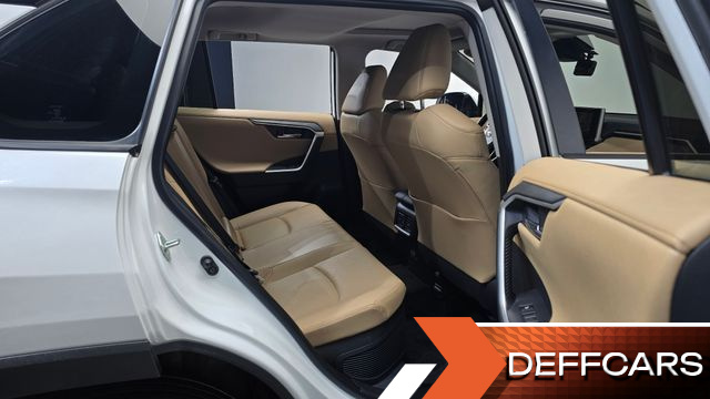 Toyota RAV4 2,5 4WD Hybrid LTD купить на сайте DeffCars