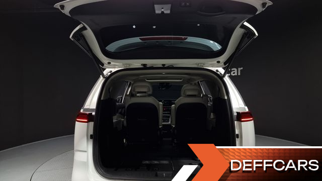 Kia CARNIVAL Gasoline 7-Seater Signature купить на сайте DeffCars