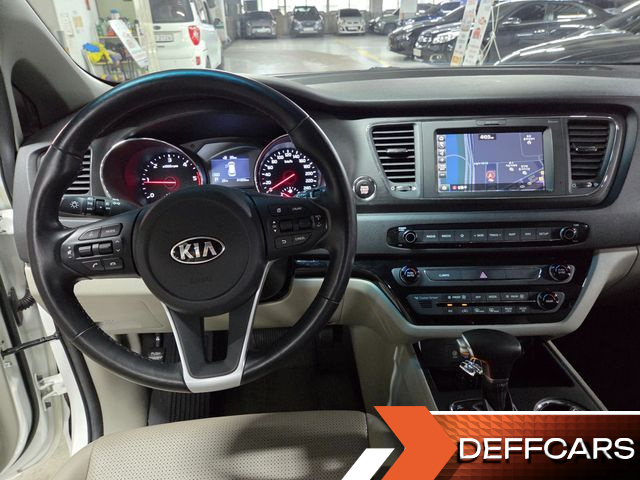 Kia CARNIVAL 9-Seater Luxury купить на сайте DeffCars