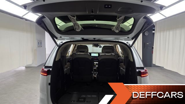 Kia CARNIVAL Gasoline 7-Seater Hi-Limousine Signature купить на сайте DeffCars