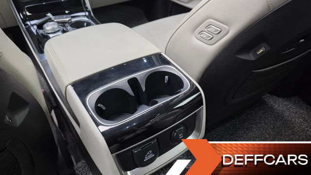 Kia CARNIVAL Gasoline 7-Seater Signature купить на сайте DeffCars