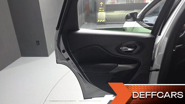Jeep CHEROKEE 2.4 Limited AWD купить на сайте DeffCars