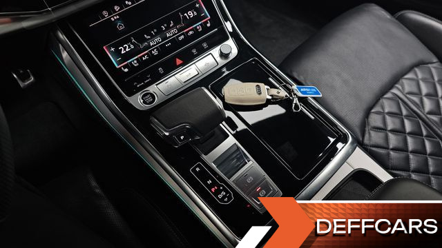 Audi Q8 55 TFSI Quattro Premium купить на сайте DeffCars