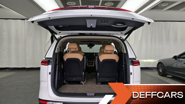 Kia CARNIVAL Gasoline 9-Seater Signature купить на сайте DeffCars