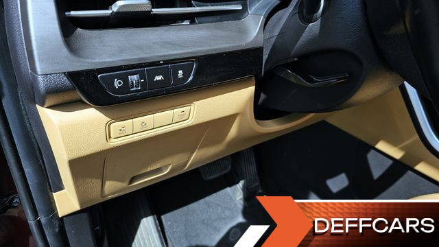 Kia CARNIVAL 9-Seater Prestige купить на сайте DeffCars