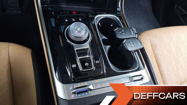 Kia CARNIVAL Gasoline 9-Seater Noblesse купить на сайте DeffCars
