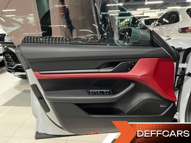 Porsche TAYCAN 4S Cross Turismo купить на сайте DeffCars