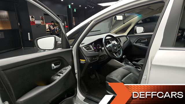 Kia CARENS 2.0 LPI Prestige купить на сайте DeffCars