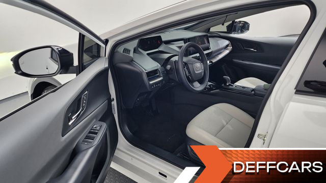 Toyota PRIUS 2.0 XLE купить на сайте DeffCars