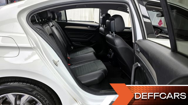 Volkswagen PASSAT 2.0 TDI Premium купить на сайте DeffCars