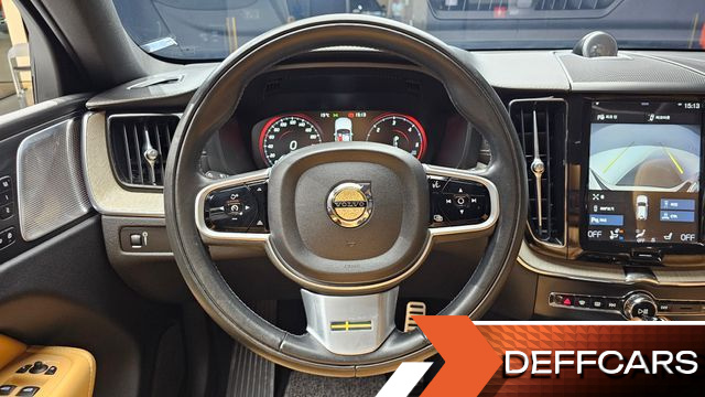 Volvo XC60 D5 Inscription купить на сайте DeffCars