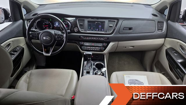 Kia CARNIVAL Gasoline 11-Seater Prestige купить на сайте DeffCars