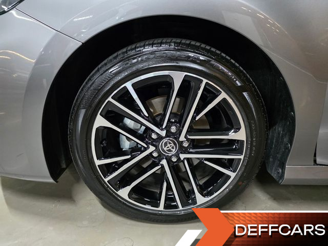 Toyota CAMRY 2.5 XLE Hybrid купить на сайте DeffCars