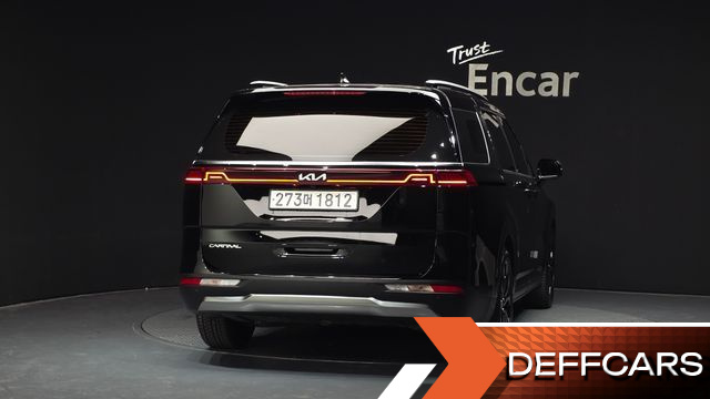 Kia CARNIVAL Gasoline 9-Seater Signature купить на сайте DeffCars