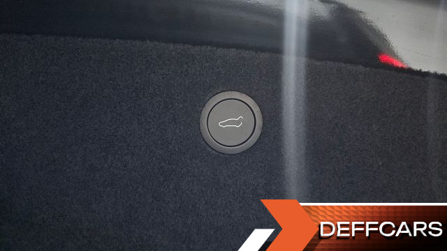 Tesla MODEL X Plaid купить на сайте DeffCars